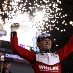 Love Desbanca Zilisch e Garante Troféu na NASCAR Xfinity 2025
