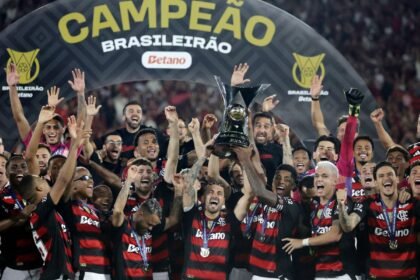 Flamengo Vence Ceará e Conquista o Brasileirão em Temporada Histórica
